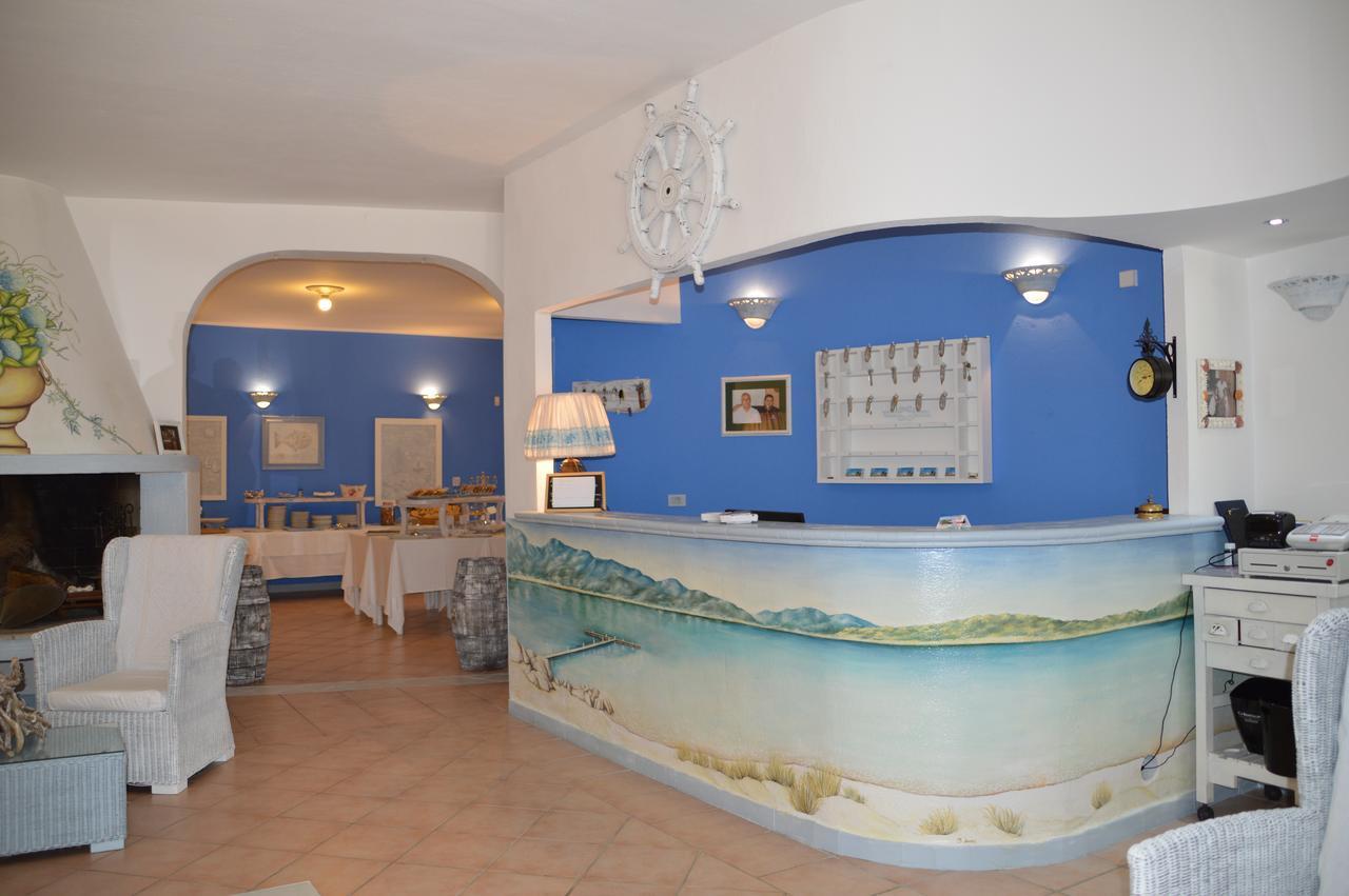 Hotel Il Timone Cugnana Exterior foto