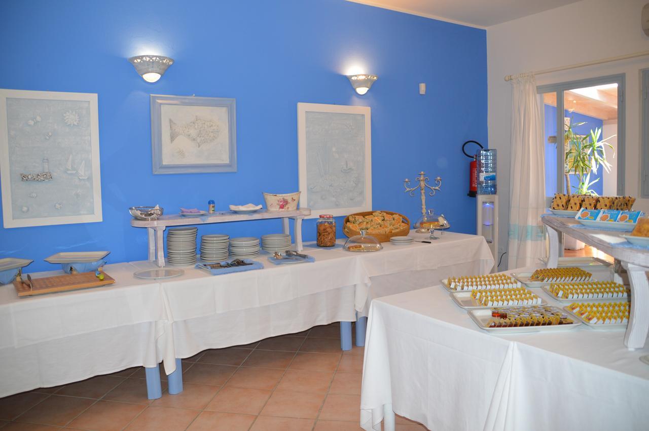 Hotel Il Timone Cugnana Exterior foto