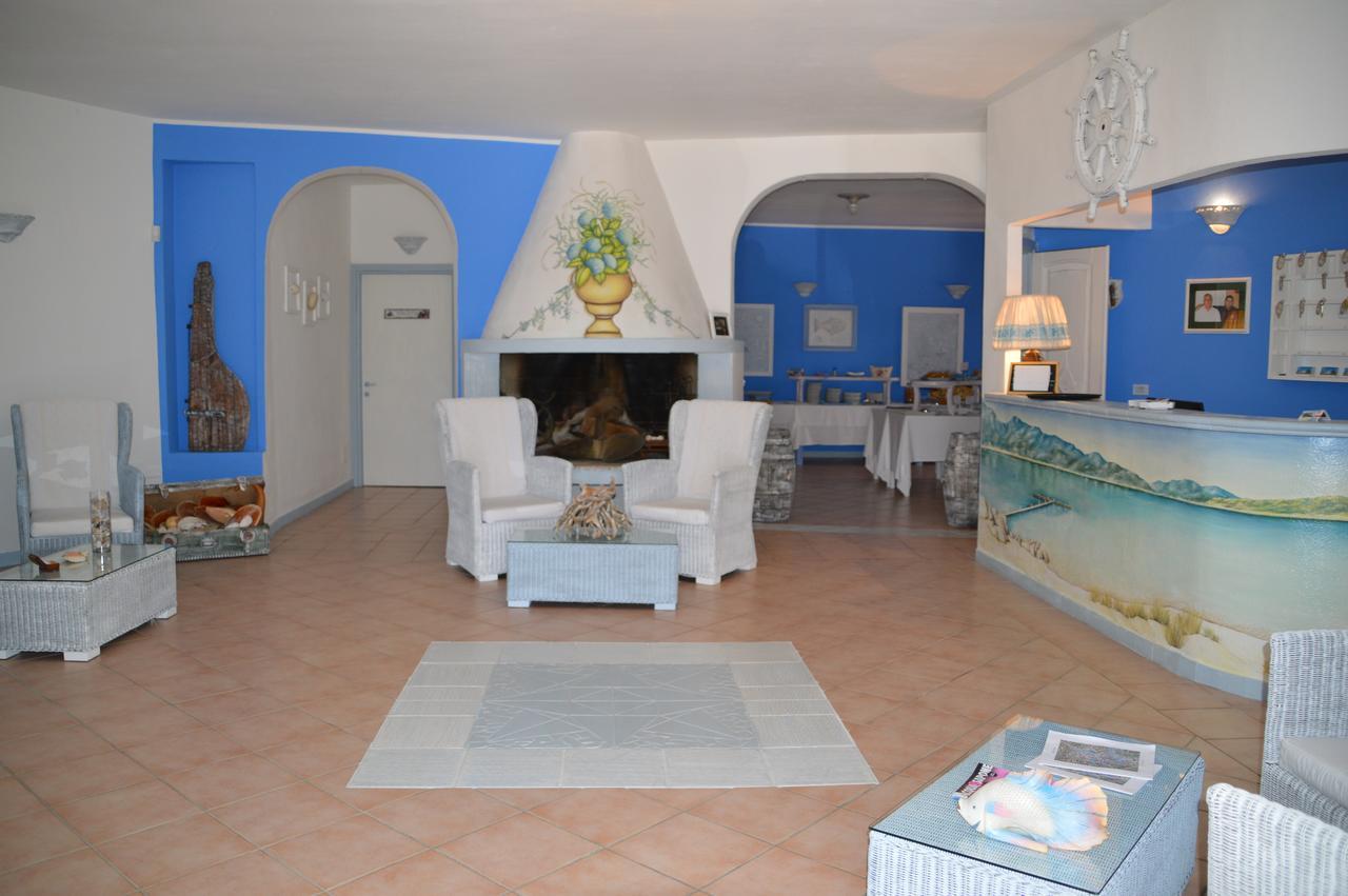 Hotel Il Timone Cugnana Exterior foto