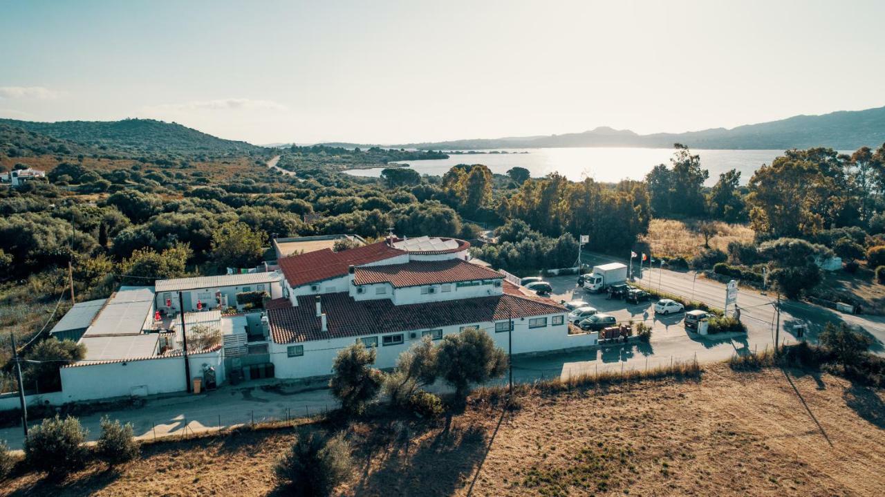 Hotel Il Timone Cugnana Exterior foto